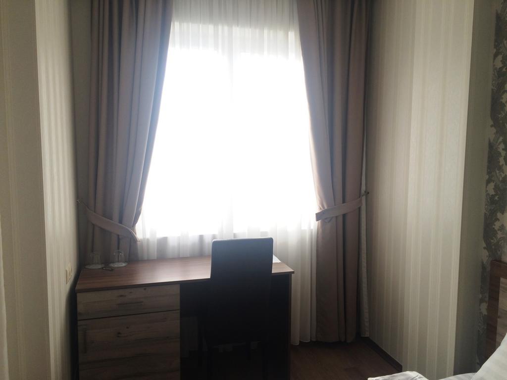 Hotel Gureli Tiflis Habitación foto